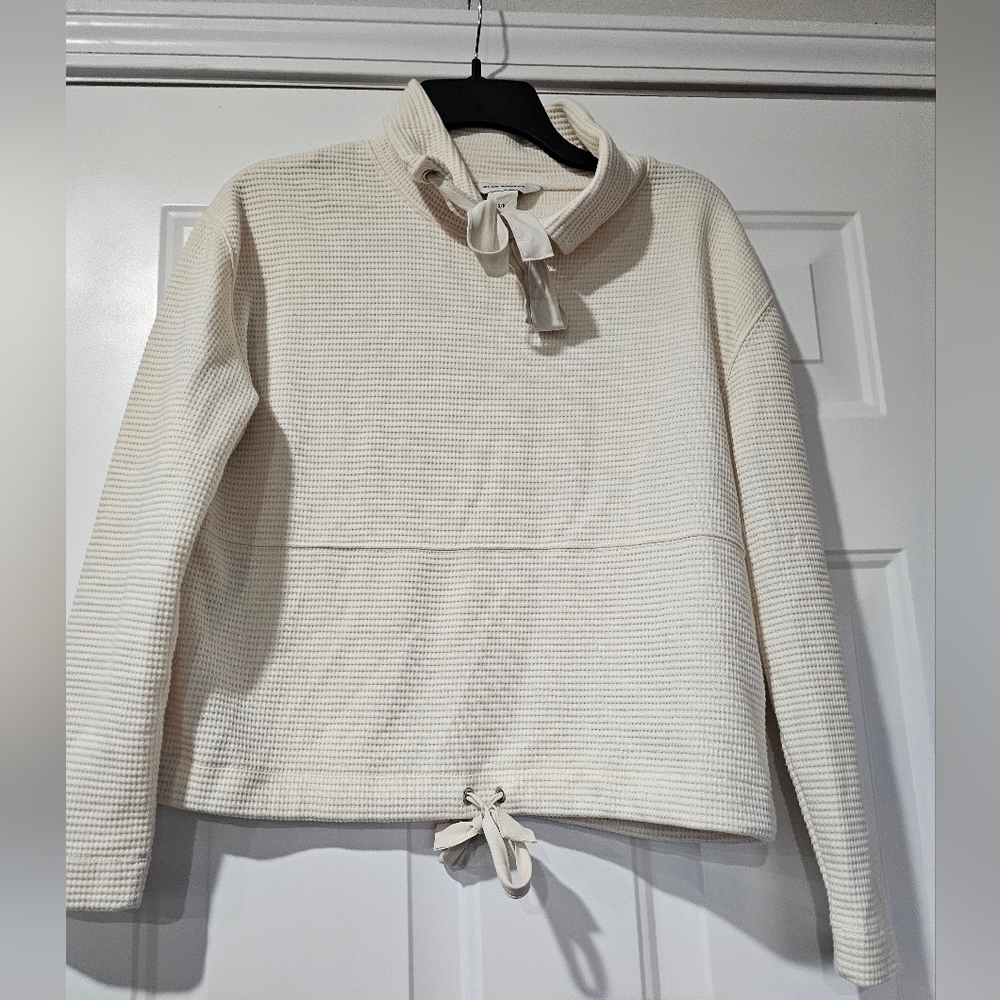 Club Monaco pullover ribbed top with ribbon pull string size small - Picture 7 of 11